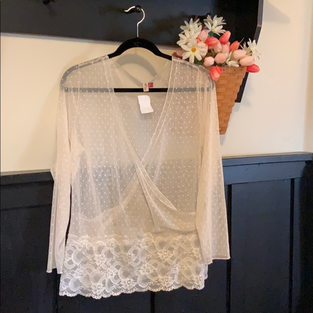 Seven7 cream lace sheer long sleeve top 14/16